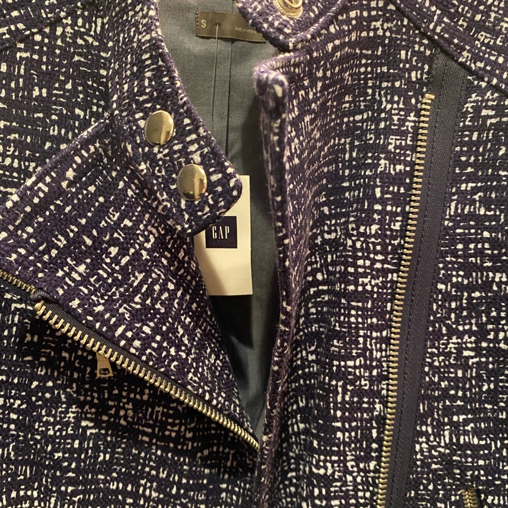Navy/white cotton tweed like moto-jacket w angled front zip, zip detail at cuffs